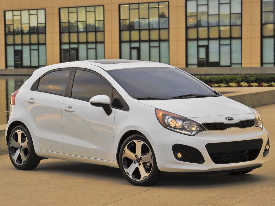  Kia Rio 5-Door 2011 года  (US) (фото 17 из 76)